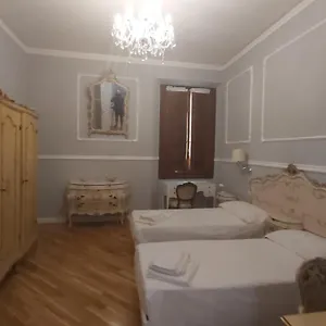  Apartment Tra Piazza Duomo E Piazza Signoria Italy